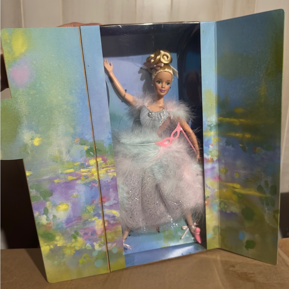 BALLET MASQUERADE BARBIE DOLL 29385 MATTEL 2000 BLONDE New in box